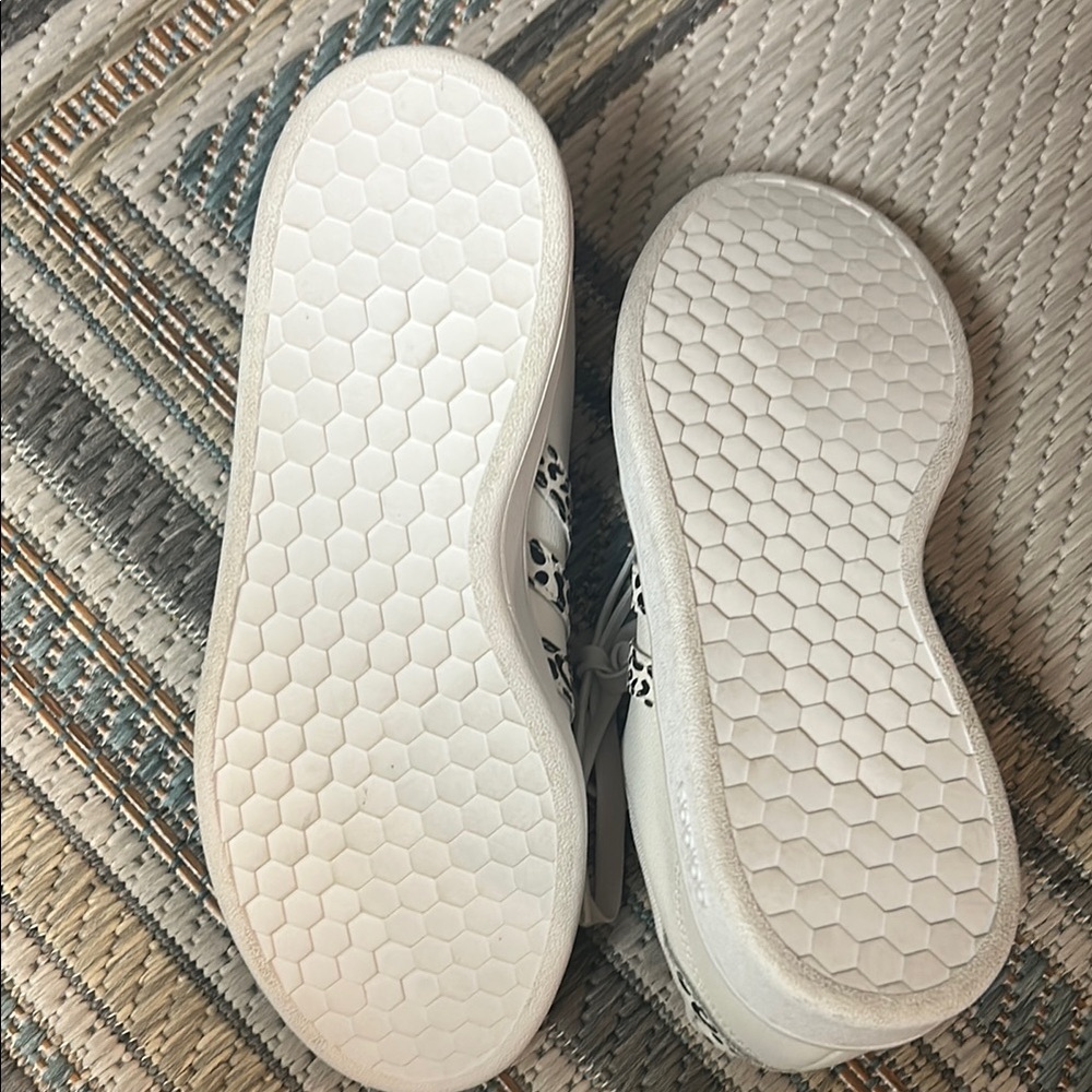 Adidas White Sneakers Leather Design - Picture 9 of 13